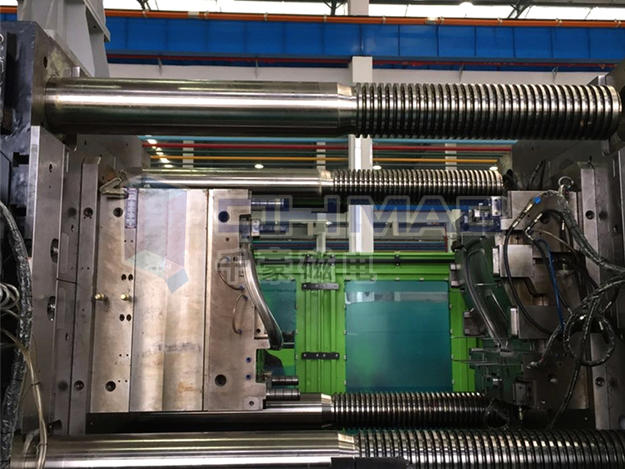 注塑機1250T快速換模系統