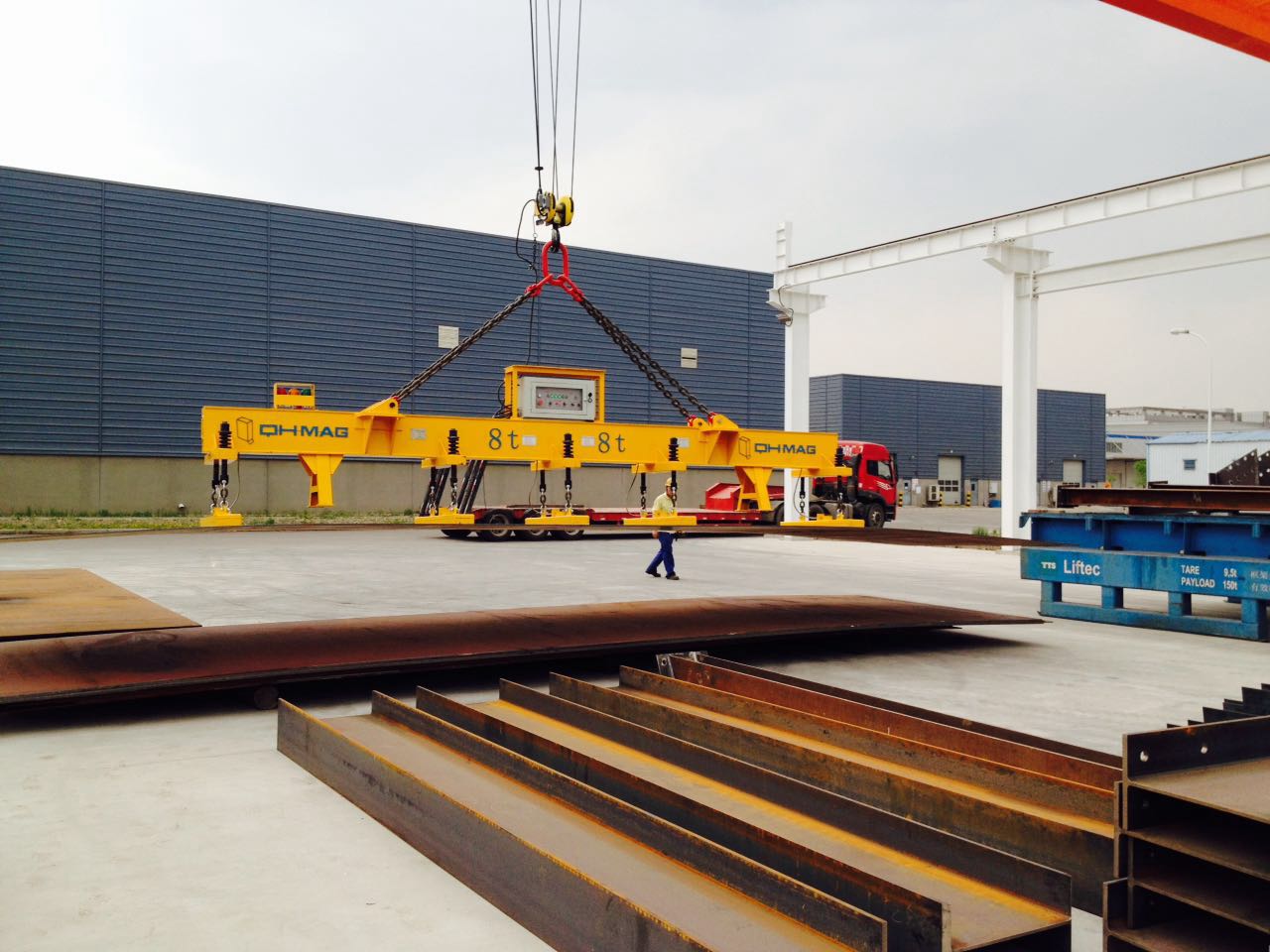 問鋼板吸盤吊具價格，先弄清這些參數（千豪快訊）