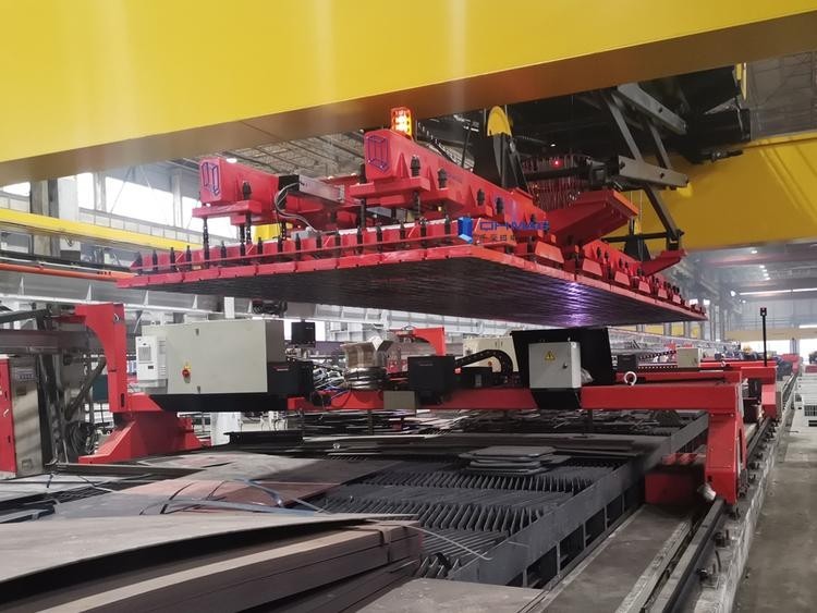 鋼板怎么吊裝？你見過這款“磁吸”30噸超大鋼板無損吊裝吊具嗎？