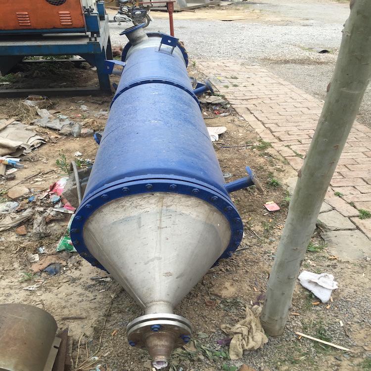 刮板式薄膜蒸發(fā)器使用時特別注意的事宜: 刮板式薄膜蒸發(fā)器使用時特別注意的事宜: